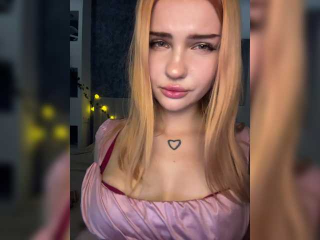 Sex chat gratuit in direct cu Melaniamyr pe BongaCams