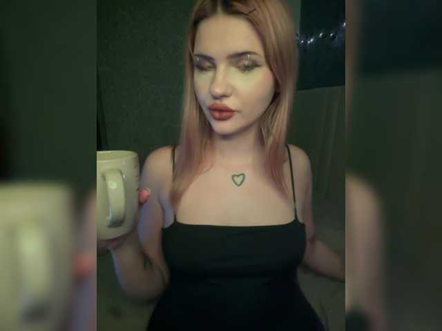 Melaniamyr's BongaCams show and profile