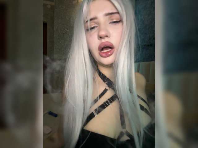 Melaniamyr's BongaCams show and profile