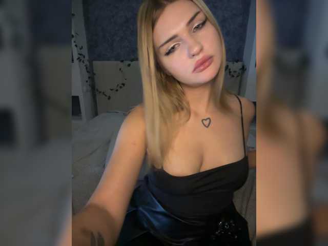 Melaniamyr from BongaCams