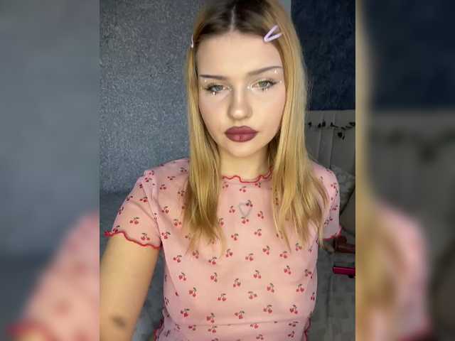 Melaniamyr's BongaCams show and profile