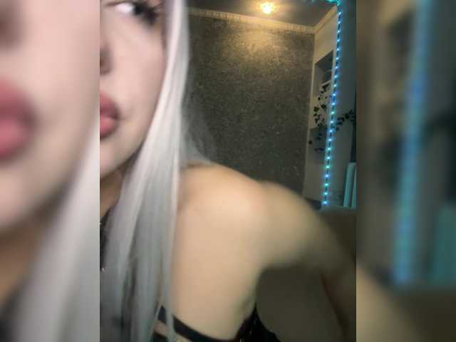 Melaniamyr's BongaCams show and profile