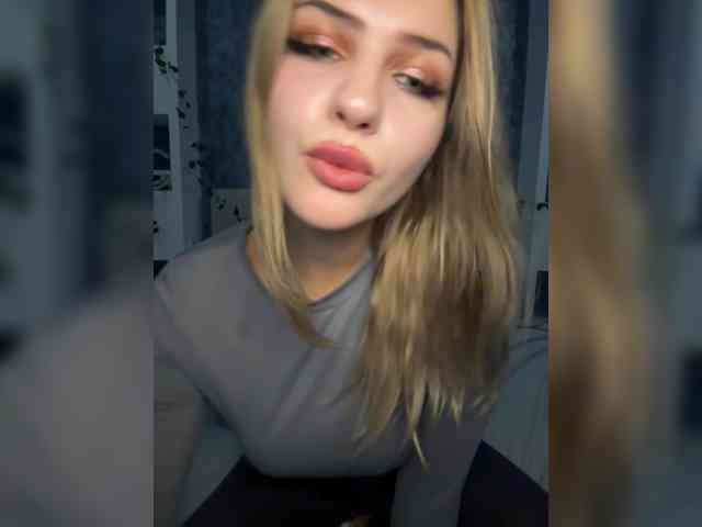 -Melani- webcam