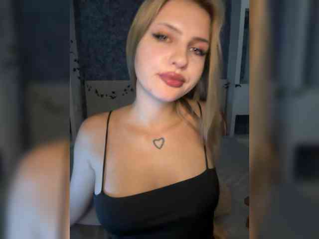 -Melani- webcam