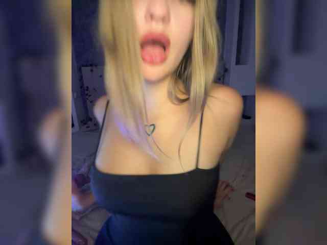-Melani- webcam