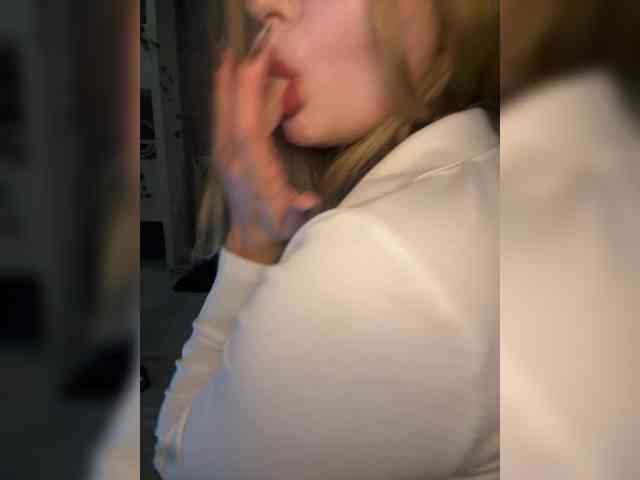 -Melani- webcam