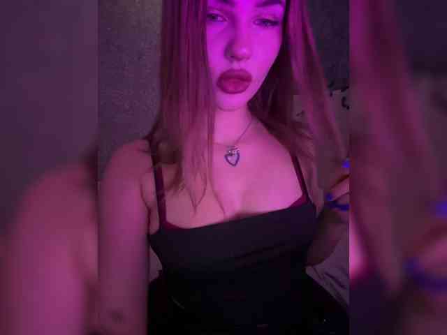 Melaniamyr Live Webcam on BongaCams