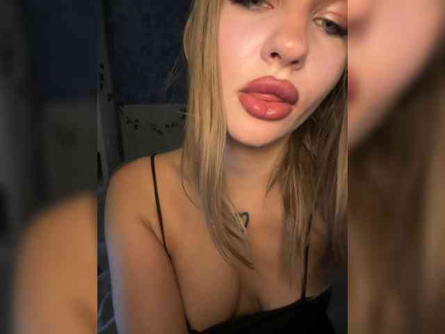 -Melani- webcam