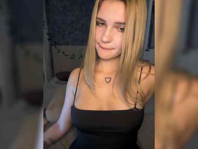 -Melani- webcam