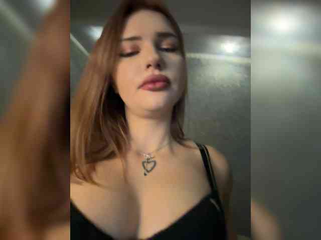 Melaniamyr Live Webcam on {site_name}