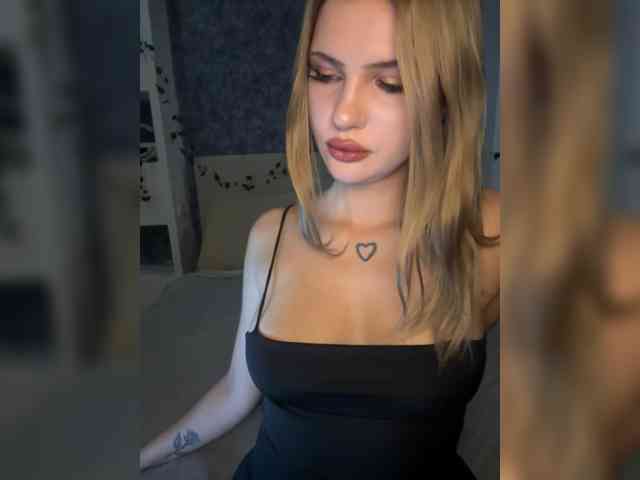 -Melani- webcam