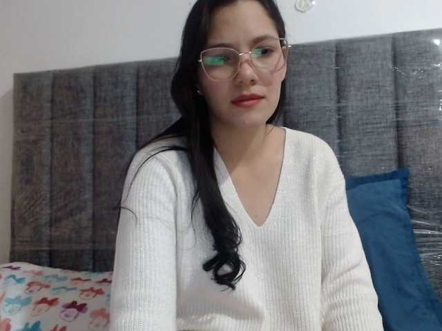 Realholly's BongaCams show and profile