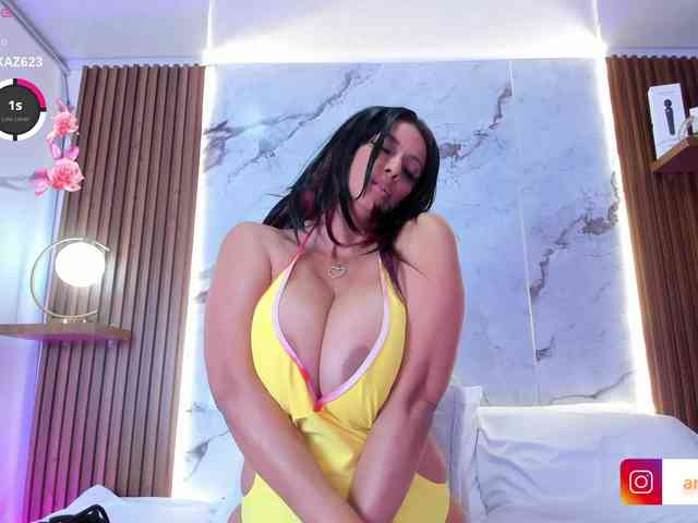 ariellaferrer webcam