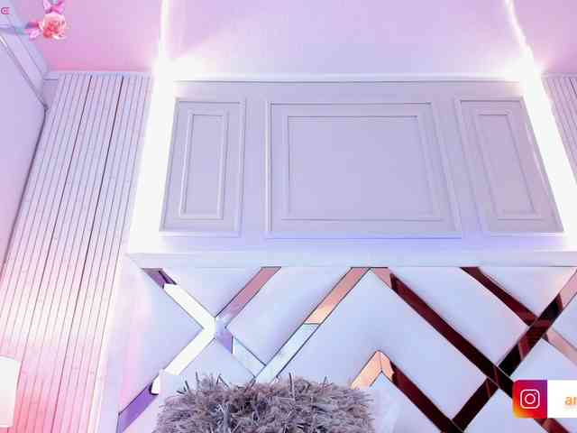 ariellaferrer webcam