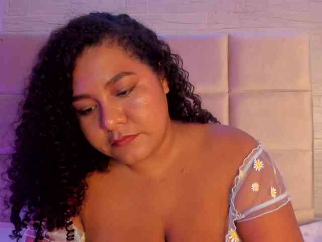 webcam nude Fallon-1