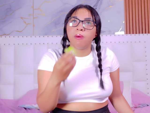 drooling4daddy's BongaCams show and profile