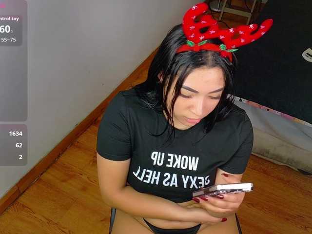 drooling4daddy's BongaCams show and profile