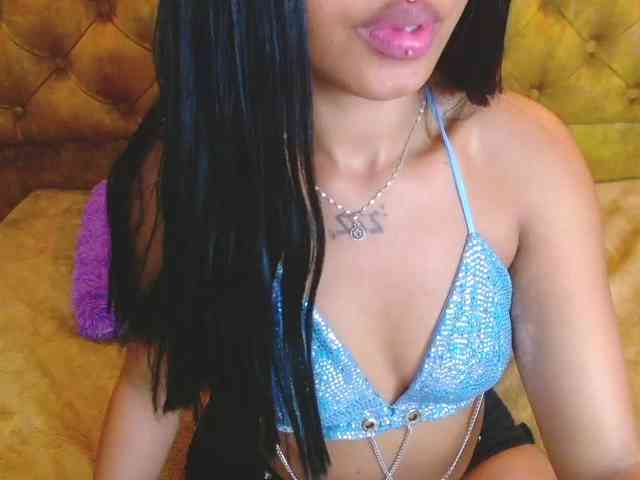 SachaBratz webcam