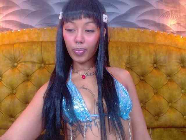 SachaBratz Live Webcam on BongaCams