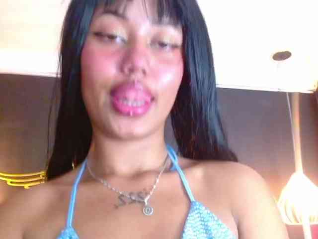 SachaBratz webcam