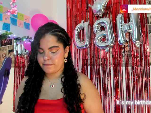 Sophie_Luna webcam