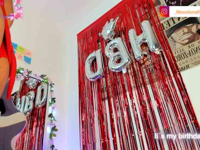 Sophie_Luna webcam