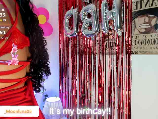 Sophie_Luna webcam