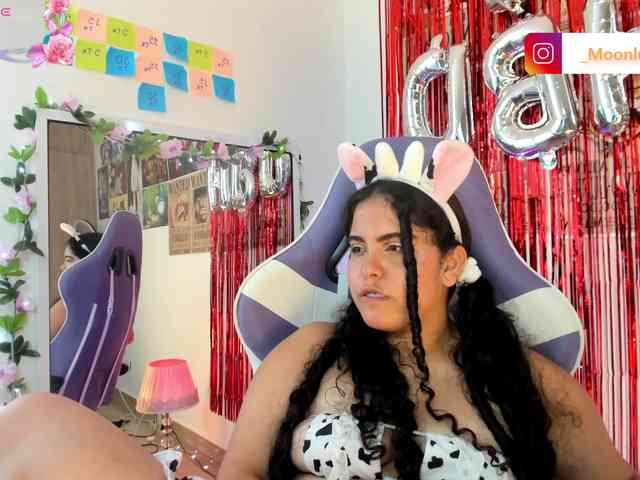 Sophie_Luna webcam