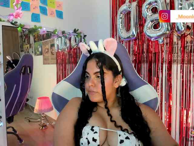Sophie_Luna webcam
