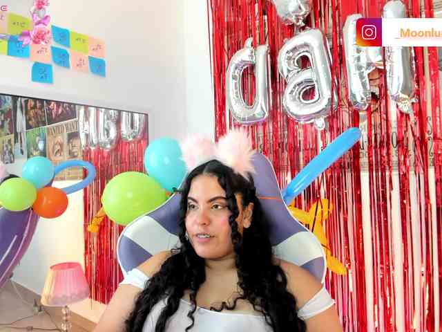 Sophie_Luna webcam