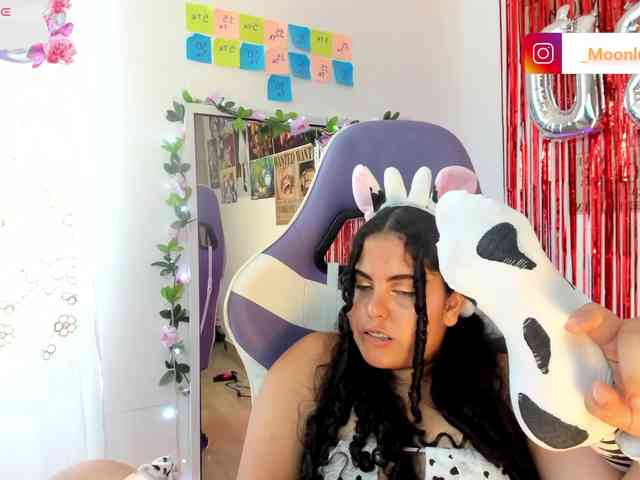 Sophie_Luna webcam