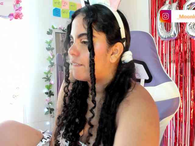 Sophie_Luna webcam