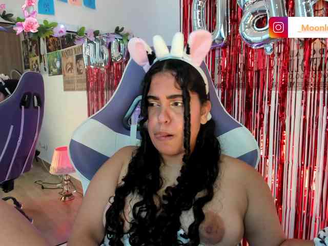 Sophie_Luna webcam