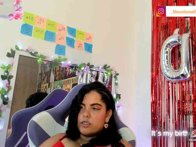 Sophie_Luna webcam
