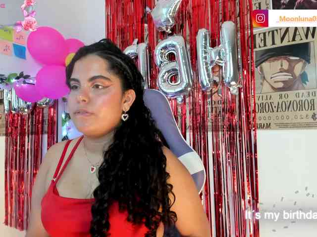 Sophie_Luna webcam