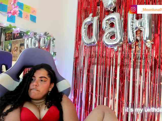 Sophie_Luna webcam