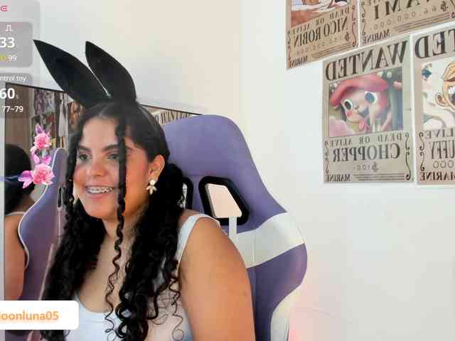 Sophie_Luna webcam