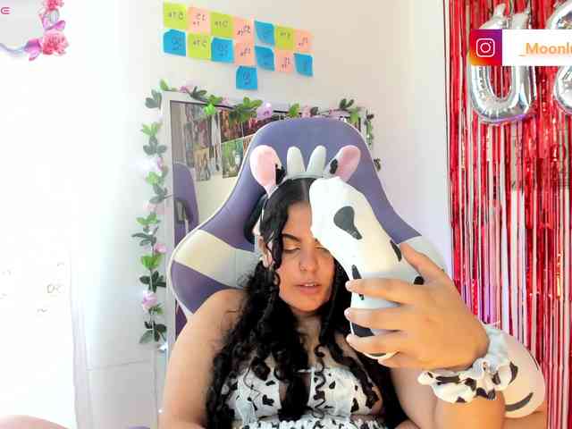 Sophie_Luna webcam