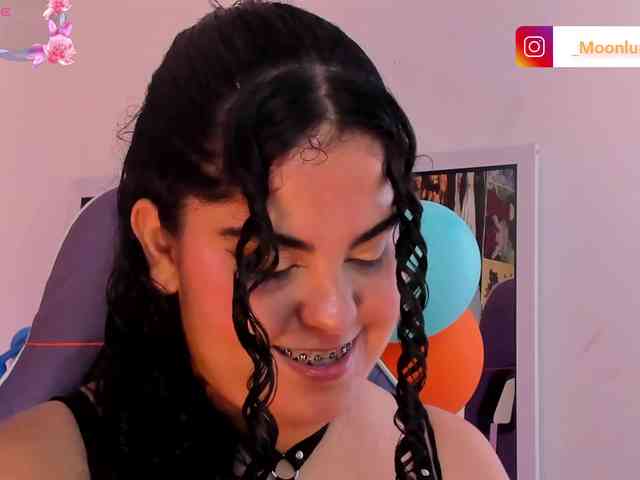 Sophie_Luna webcam