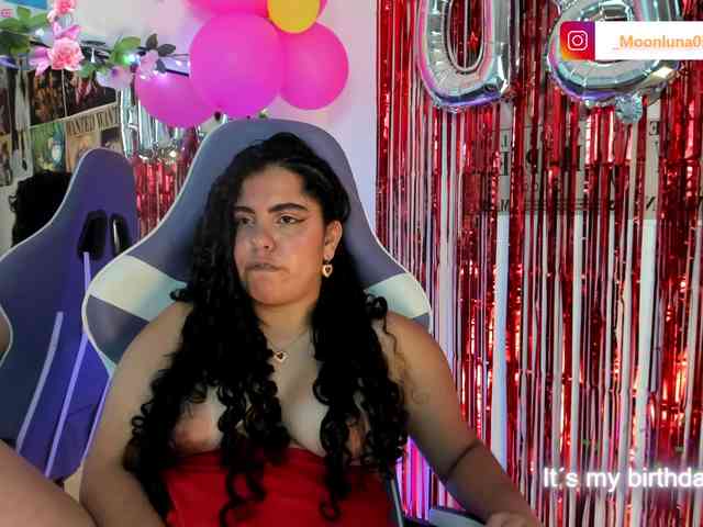 Sophie_Luna webcam