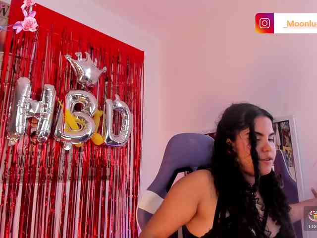 Sophie_Luna webcam