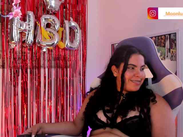 Sophie_Luna webcam