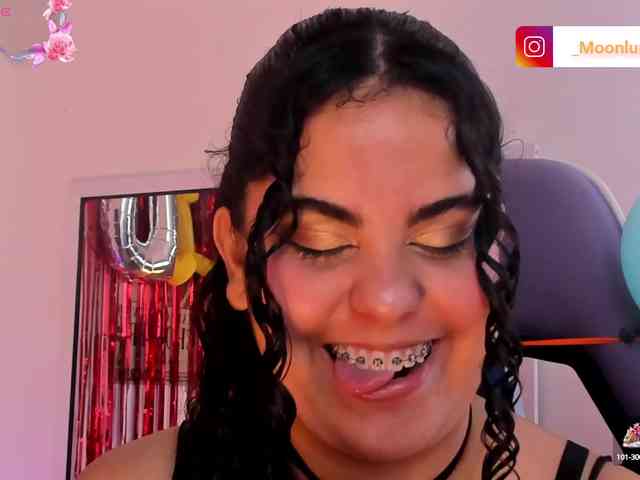 Sophie_Luna webcam