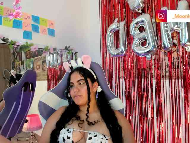Sophie_Luna webcam