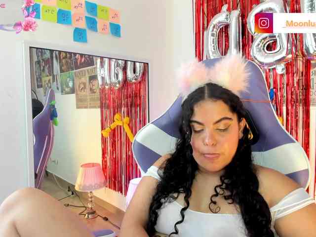 Sophie_Luna webcam