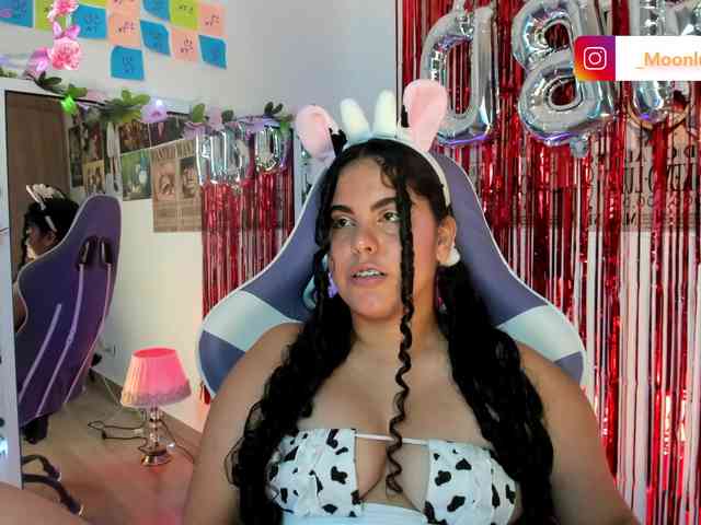 Sophie_Luna webcam