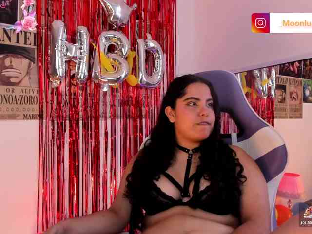 Sophie_Luna webcam