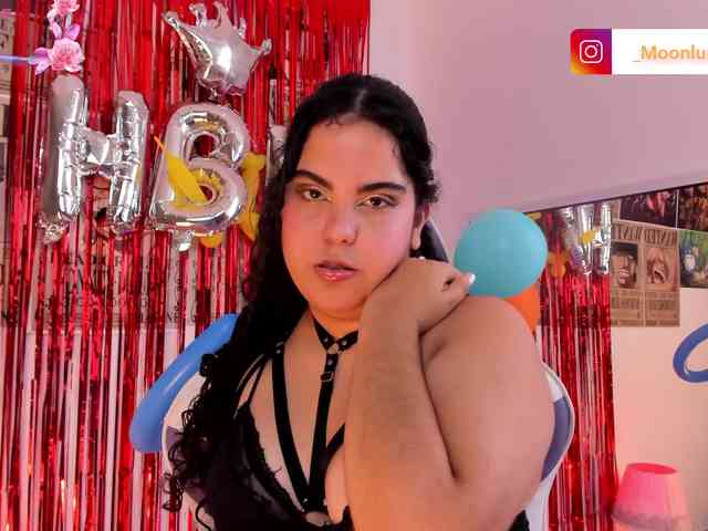 Sophie_Luna webcam