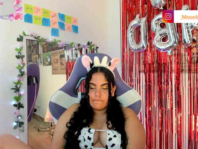Sophie_Luna webcam