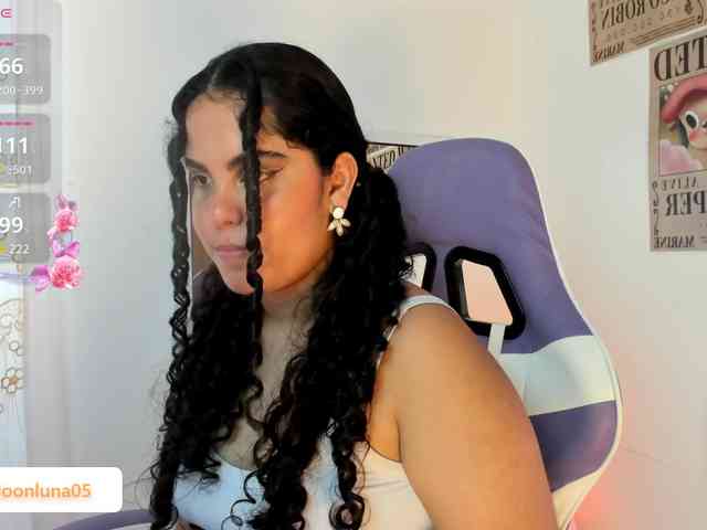 Sophie_Luna webcam